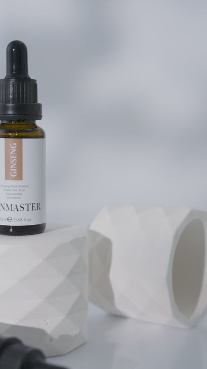 SkinMaster Ginseng Serum Helping Skin Renewal and Refreshing (Ginseng Extract 5% + Niacinamide + HA)